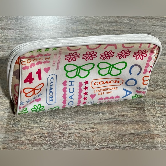 Coach cosmetic bag - Picture 4 of 16